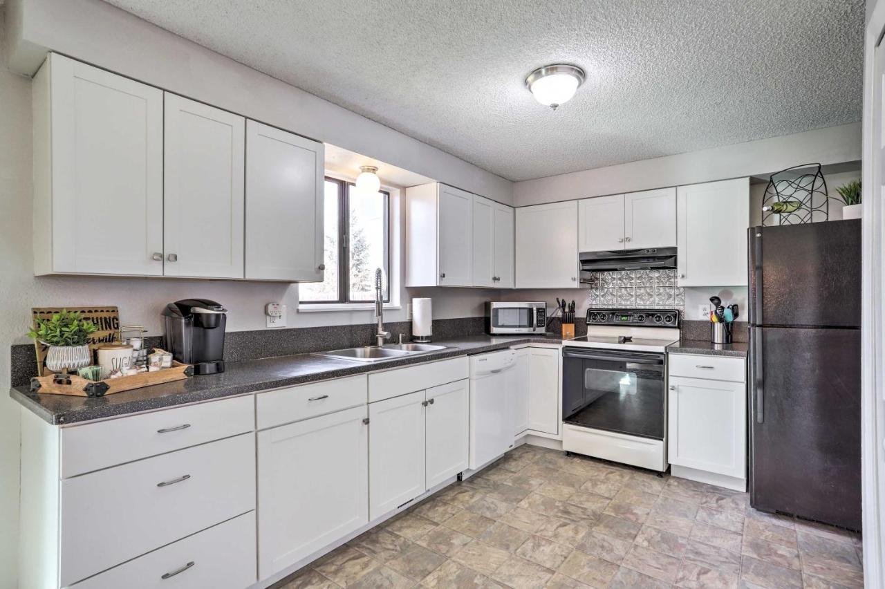 Duplex With Private Yard 3 Mi To Downtown Loveland! Exterior photo